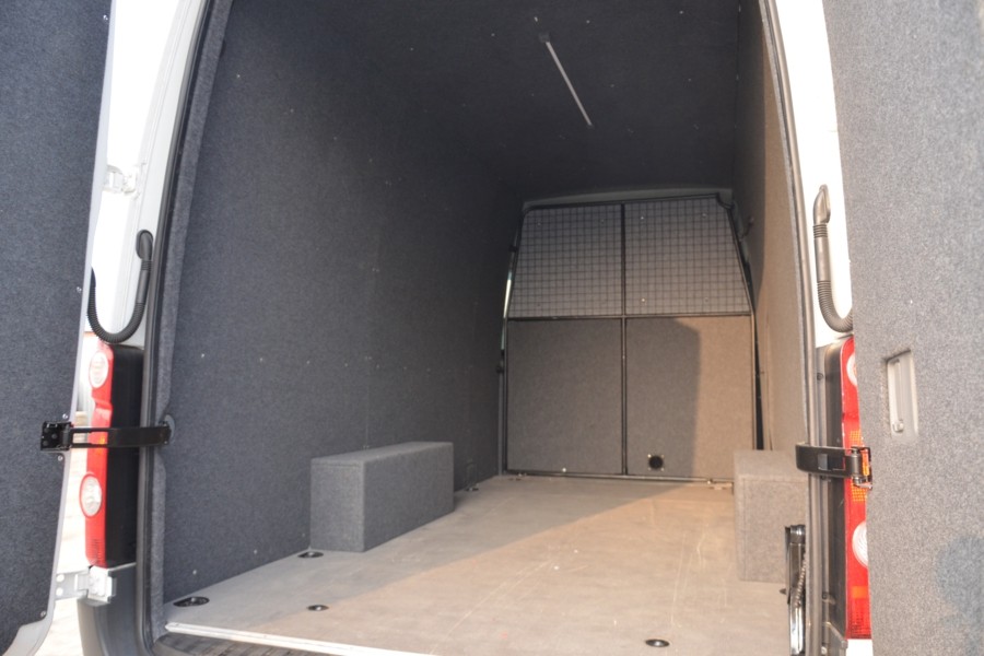 zdjęcie VW Crafter - enclosure, soundproof, upholstery
