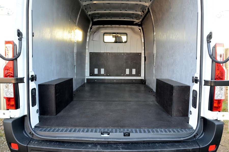 zdjęcie Renault Master - floor, sides and doors